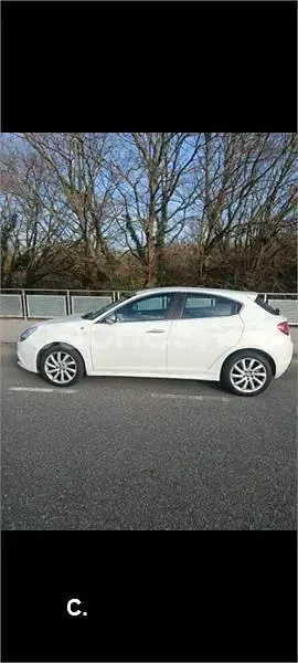 Usado Alfa Romeo Giulietta Distinctive 170 CV (125 kW) 2010 Blanco Utilitario