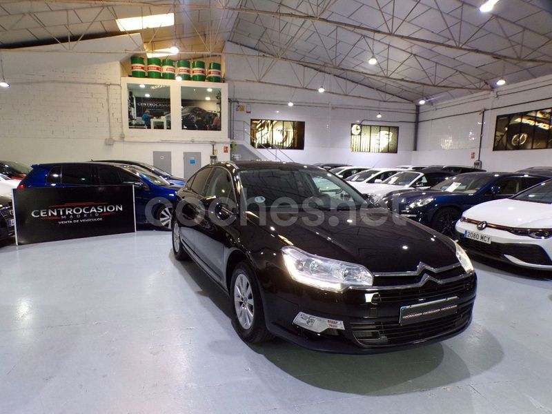 Negro Usado 2014 Citroën C5 Business Class Berlina | 7490 € (Precio justo) - Imagen 1/4