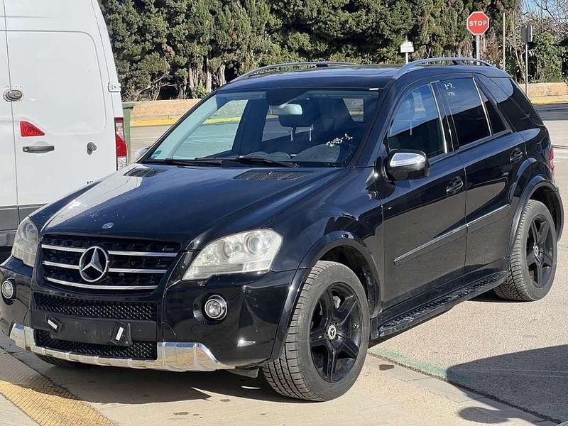 Usado Mercedes ML63 AMG AMG 510 CV (375 kW) 2010 Negro SUV