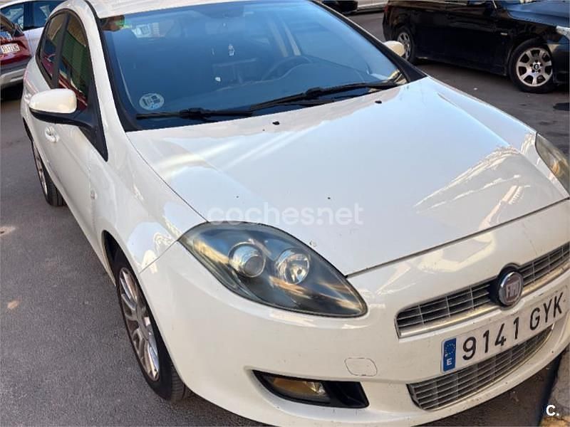 Blanco Usado 2010 Fiat Bravo Dynamic Utilitario | 4000 € - Imagen 1/4