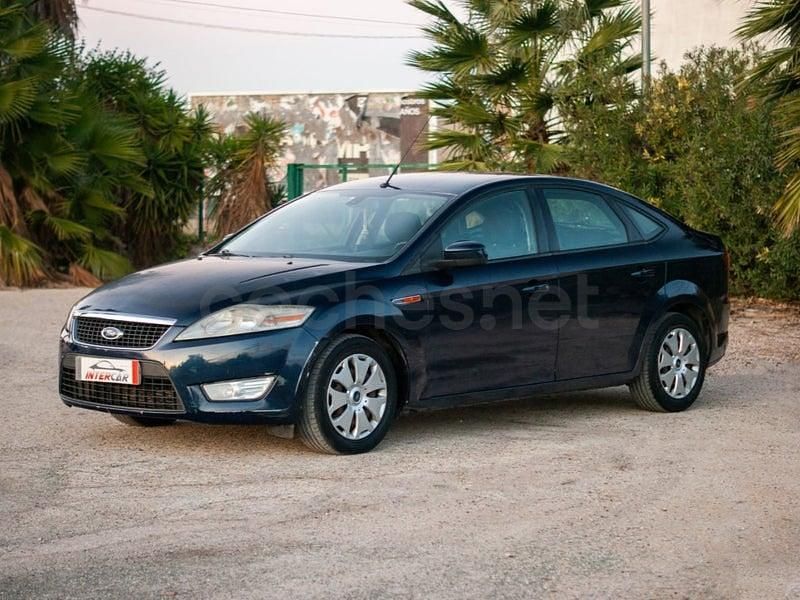 Usado Ford Mondeo Ambiente 125 CV (91 kW) 2008 Azul Berlina