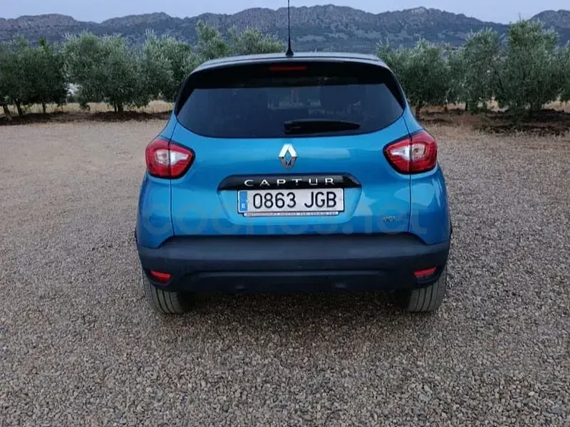 Usado Renault Captur Zen 90 CV (66 kW) 2016 Azul SUV