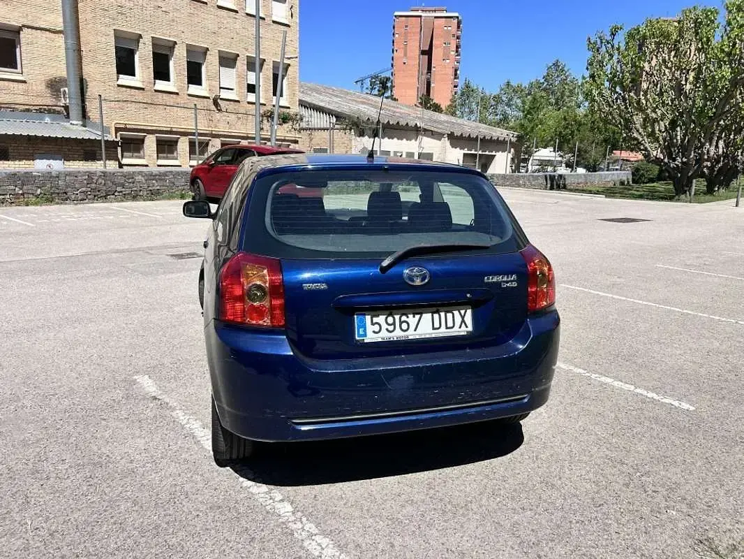 Usado Toyota Corolla Sol 116 CV (85 kW) 2004 Azul Utilitario