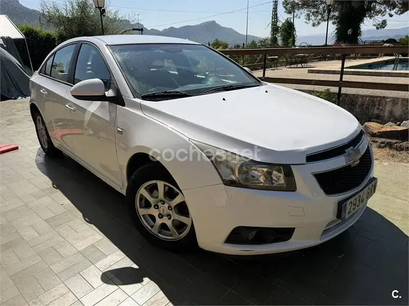 Usado Chevrolet Cruze LS 125 CV (91 kW) 2009 Blanco Berlina