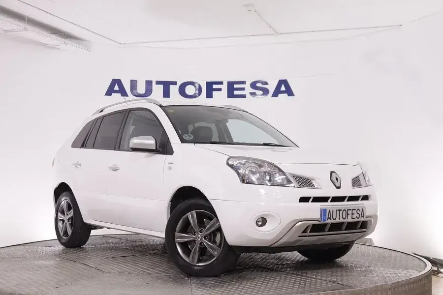 Usado Renault Koleos Bose Edition 150 CV (110 kW) 2011 Blanco SUV