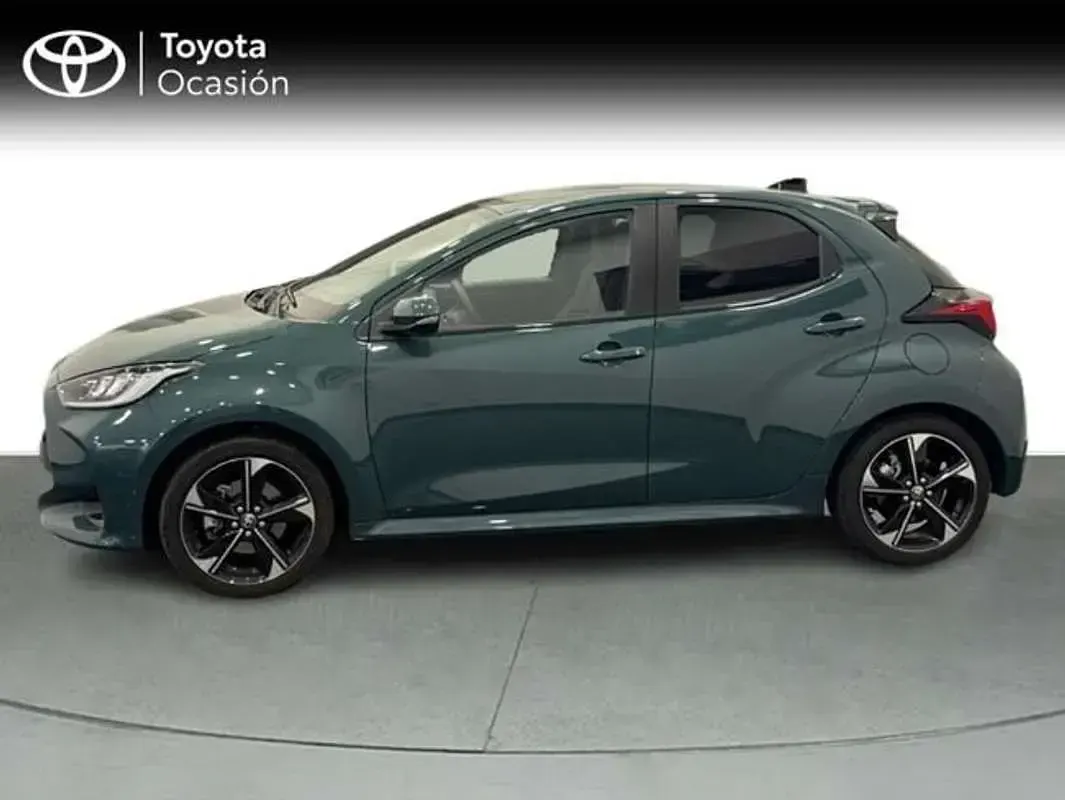 Usado Toyota Yaris Style 116 CV (85 kW) 2025 Verde Utilitario