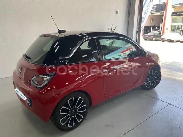 Usado Opel Adam Glam 87 CV (63 kW) 2016 Rojo Utilitario