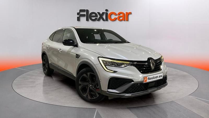 Usado Renault Arkana RS Line 145 CV (106 kW) 2022 Blanco SUV