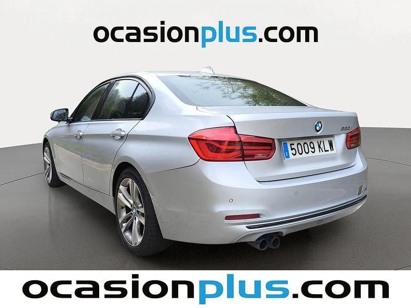 Usado BMW 320 184 CV (135 kW) 2018 Gris plata Berlina
