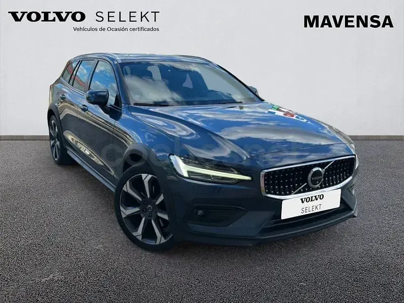 Usado Volvo V60 CC Ultimate 197 CV (144 kW) 2023 Azul Familiar