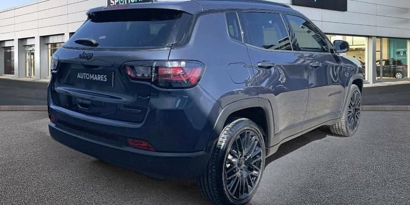 Usado Jeep Compass Night Eagle 131 CV (96 kW) 2022 Azul SUV