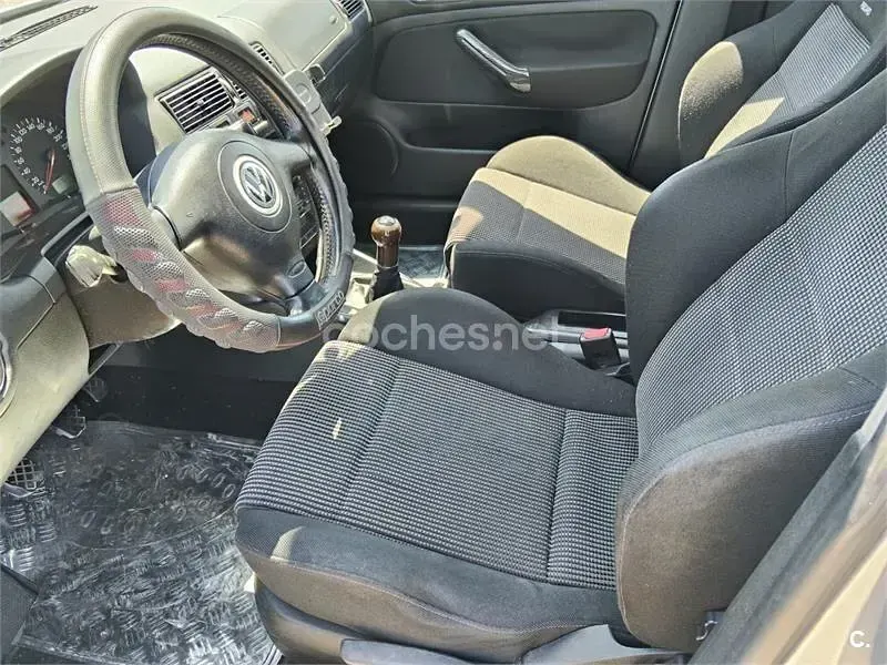Usado VW Golf IV GTI 150 CV (110 kW) 2001 Gris / plata Berlina