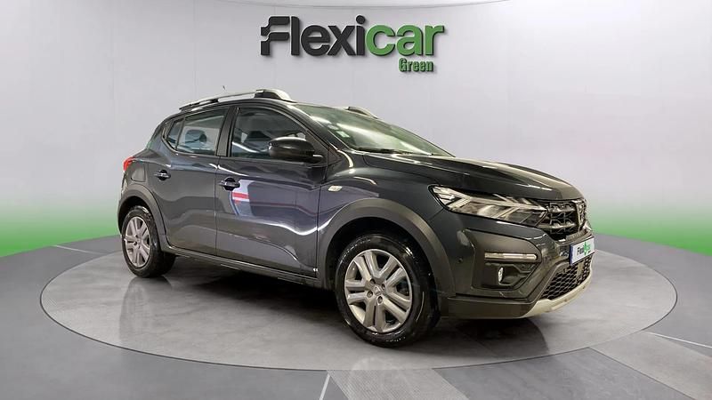 Usado Dacia Sandero Comfort 101 CV (74 kW) 2022 Gris Berlina