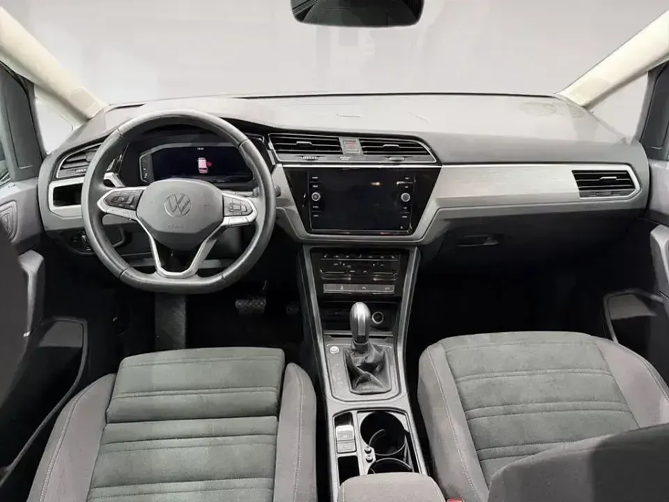 Usado VW Touran 150 CV (110 kW) 2025 Gris Monovolumen