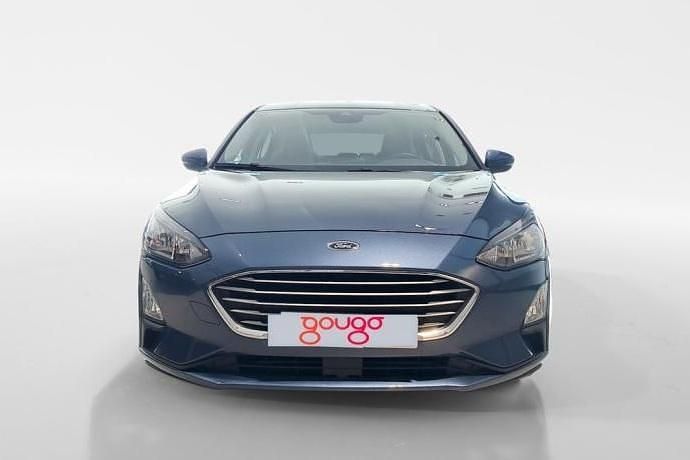 Usado Ford Focus Trend 125 CV (91 kW) 2019 Gris Berlina