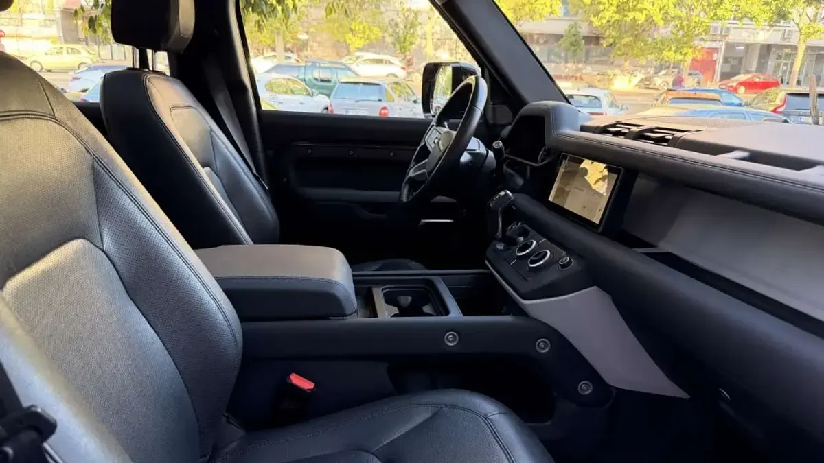 Usado Land Rover Defender S 249 CV (183 kW) 2023 Gris SUV