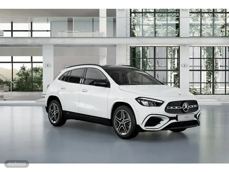 Usado Mercedes GLA200 149 CV (109 kW) 2023 Blanco SUV