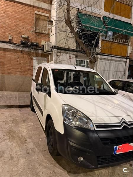 Usado Citroën Berlingo Live 75 CV (55 kW) 2016 Blanco Monovolumen