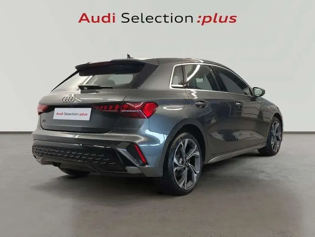 Usado Audi A3 S-Line 204 CV (150 kW) 2025 Gris Berlina