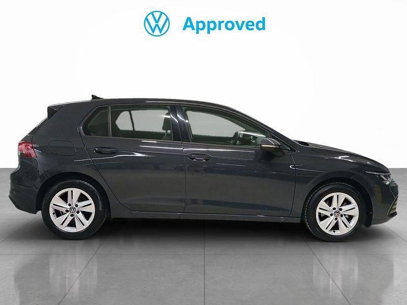 Usado VW Golf VIII 116 CV (85 kW) 2022 Gris Utilitario