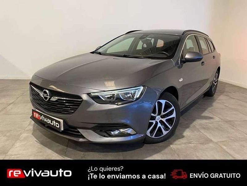 Usado Opel Insignia Selective 110 CV (80 kW) 2020 Gris Familiar