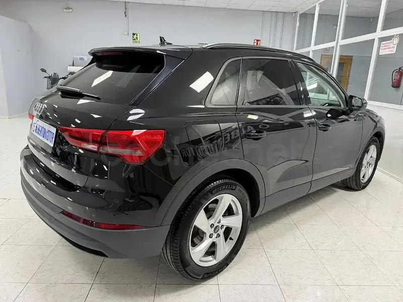Usado Audi Q3 150 CV (110 kW) 2021 Negro SUV