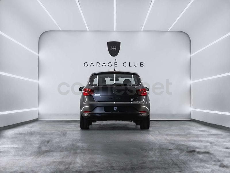 Usado Seat Ibiza I-Tech 86 CV (63 kW) 2014 Gris / plata Berlina