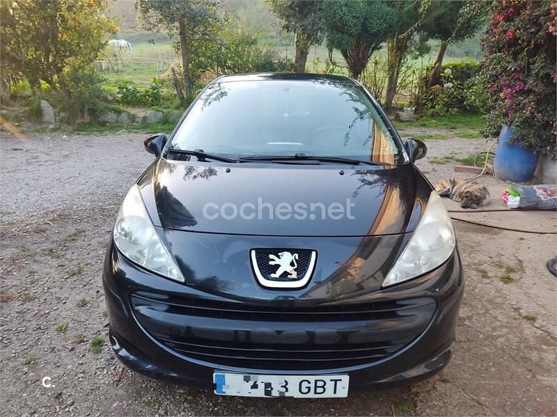 Usado Peugeot 207 75 CV (55 kW) 2008 Negro Berlina