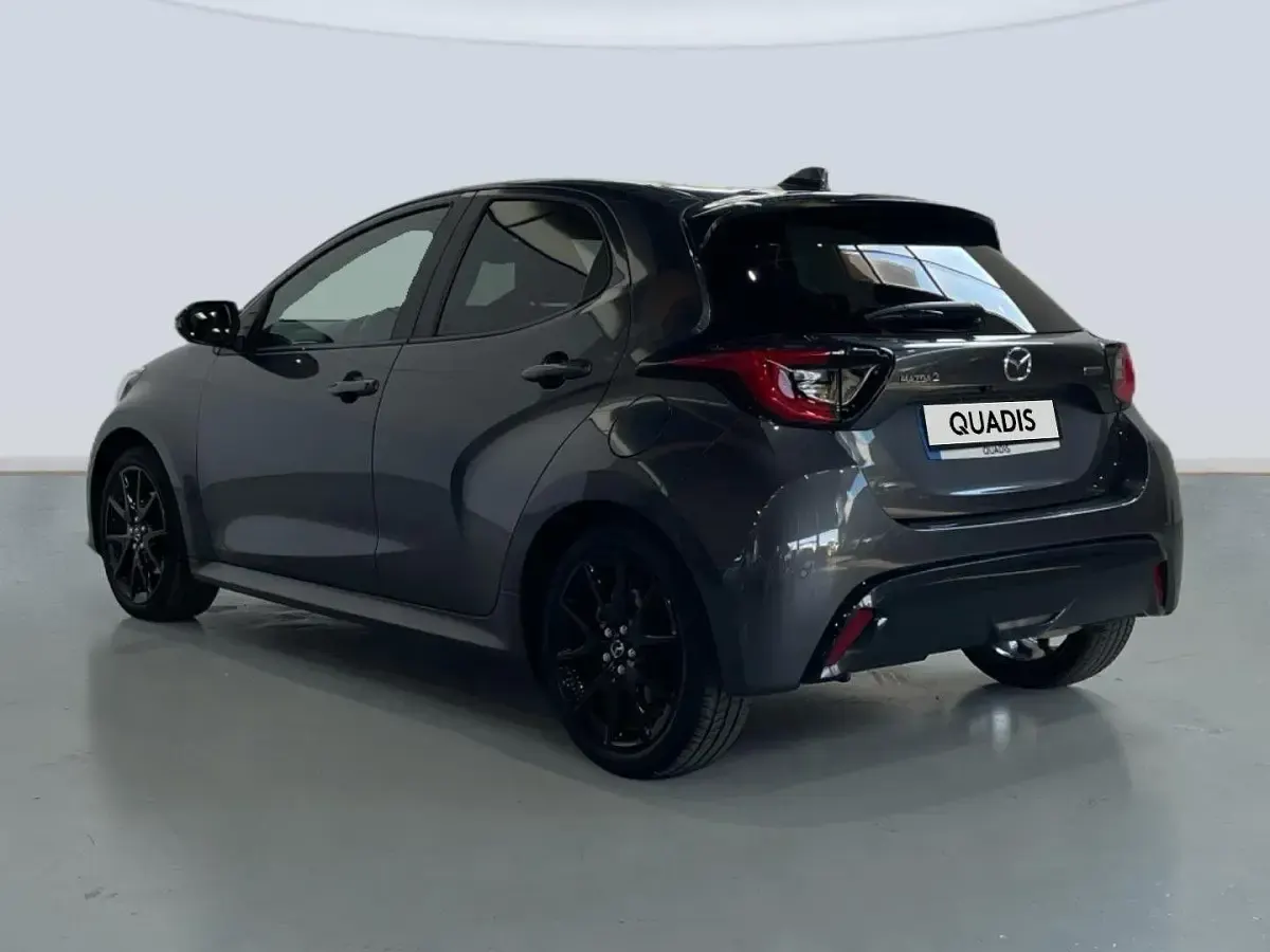 Usado Mazda 2 Homura-Line 116 CV (85 kW) 2024 Gris Utilitario