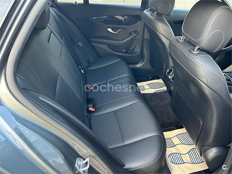 Usado Mercedes C180 156 CV (114 kW) 2019 Gris / plata Familiar