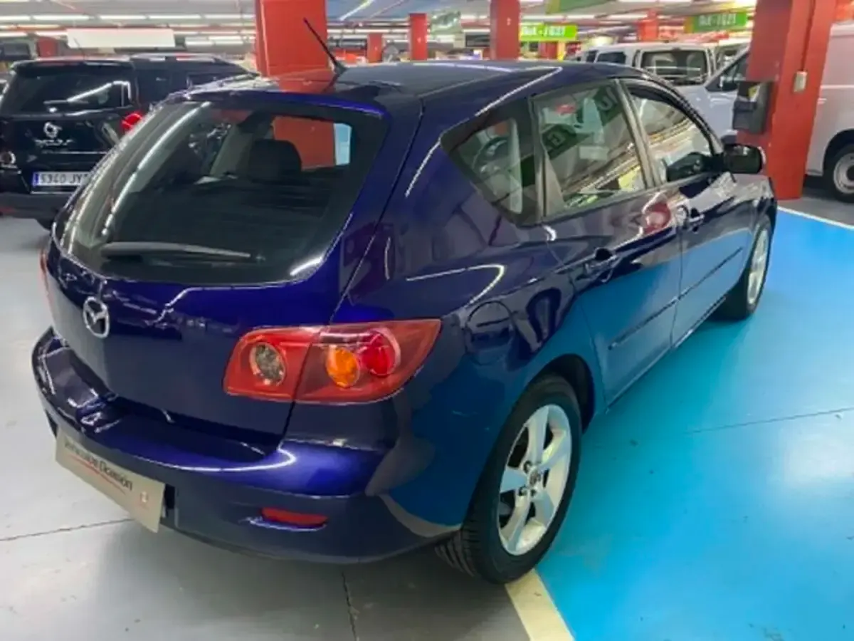 Usado Mazda 3 Active 105 CV (77 kW) 2004 Azul Utilitario
