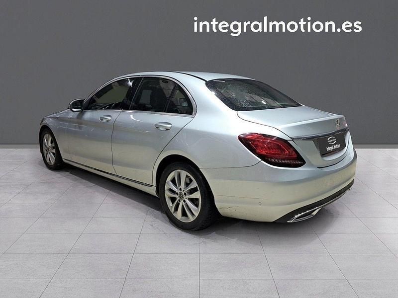 Usado Mercedes C180 122 CV (89 kW) 2019 Gris Berlina