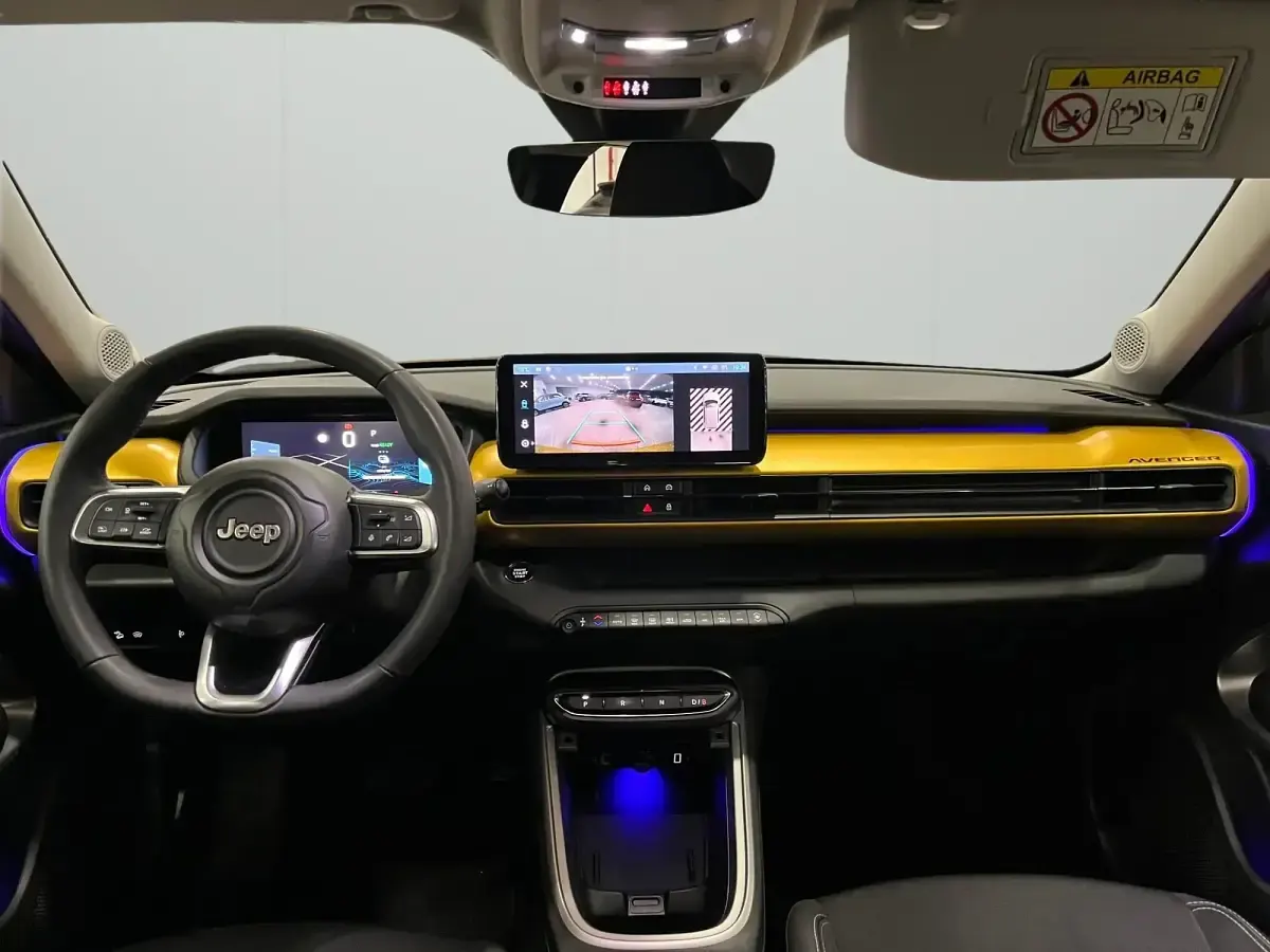 Usado Jeep Avenger EV Summit 114 kW (156 CV) 2023 Amarillo SUV