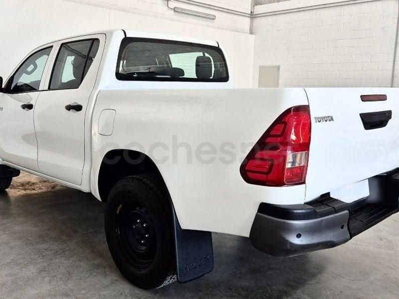 Usado Toyota HiLux 150 CV (110 kW) 2020 Blanco Recogida