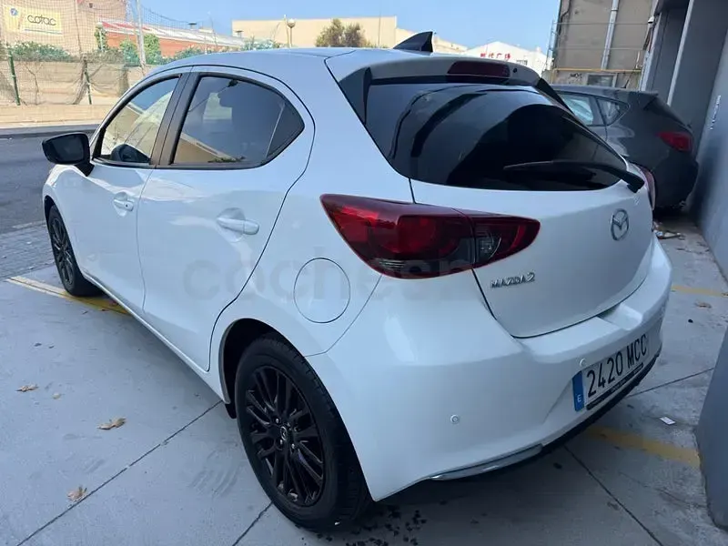 Usado Mazda 2 Homura-Line 90 CV (66 kW) 2022 Blanco Berlina