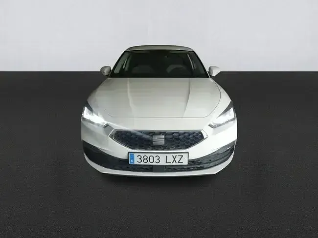 Usado Seat Leon Style 116 CV (85 kW) 2022 Blanco Utilitario