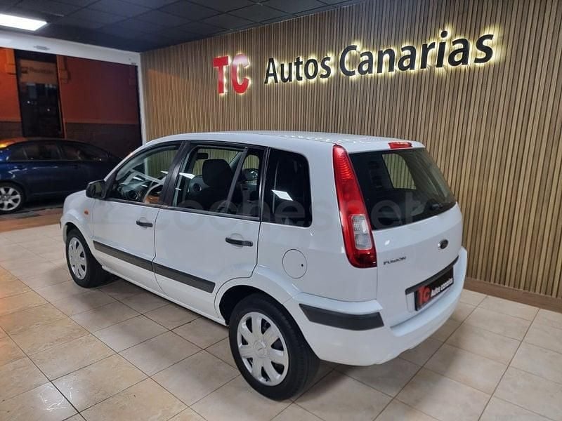 Usado Ford Fusion 80 CV (58 kW) 2011 Blanco Utilitario