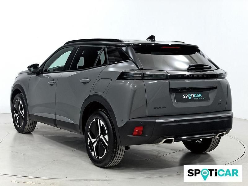 Usado Peugeot 2008 GT 131 CV (96 kW) 2024 Gris SUV