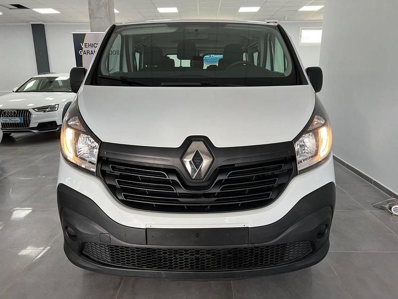Usado Renault Trafic 125 CV (91 kW) 2017 Blanco Monovolumen