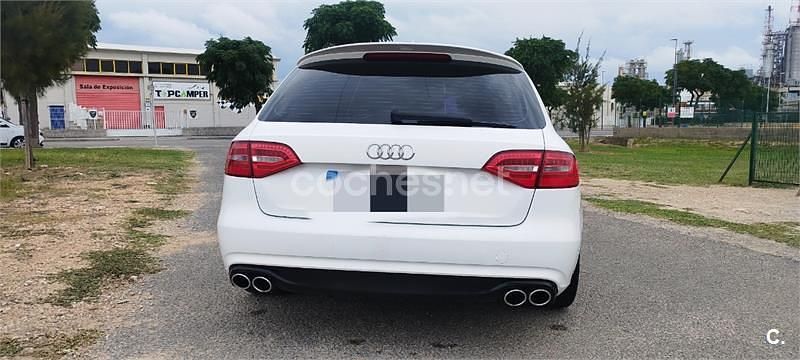 Usado Audi A4 143 CV (105 kW) 2013 Blanco Familiar