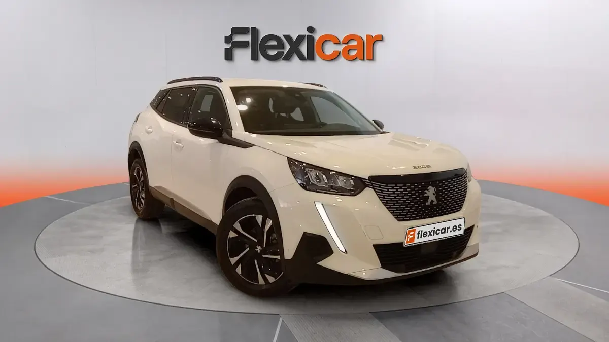 Usado Peugeot 2008 Allure 110 CV (80 kW) 2022 SUV