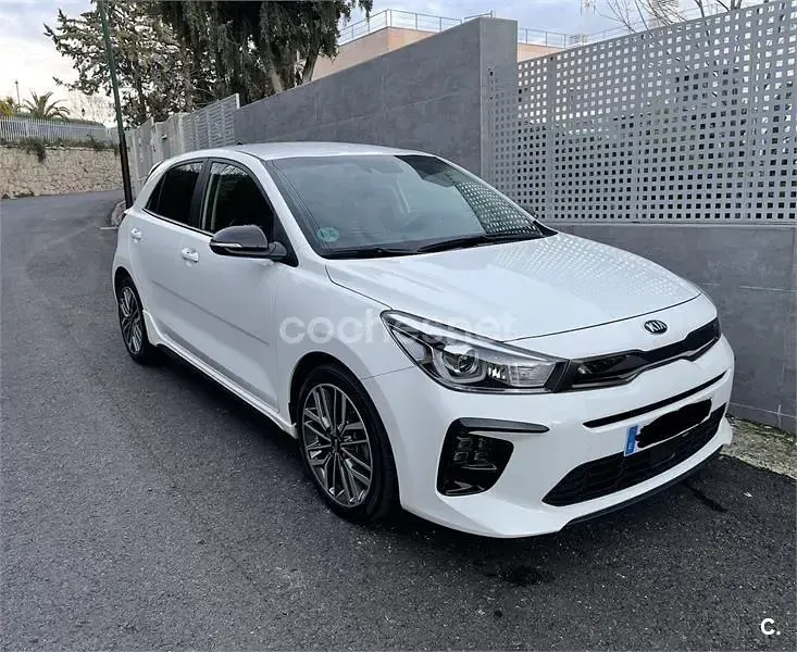 Usado Kia Rio GT-Line 100 CV (73 kW) 2019 Blanco Berlina