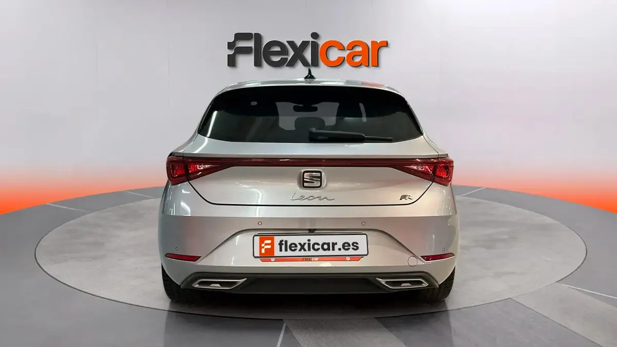 Usado Seat Leon FR 150 CV (110 kW) 2021 Gris Berlina
