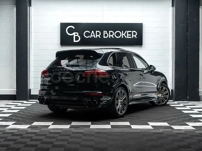 Usado Porsche Cayenne Turbo 520 CV (382 kW) 2015 Negro SUV