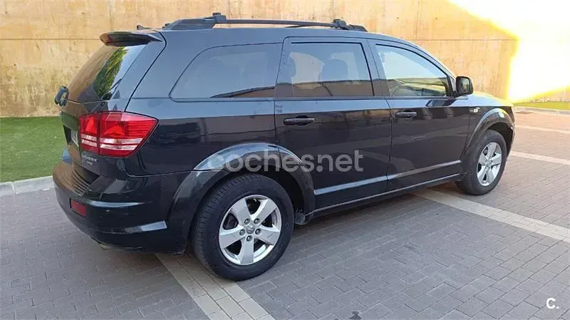 Usado Dodge Journey SE 140 CV (102 kW) 2010 Negro SUV