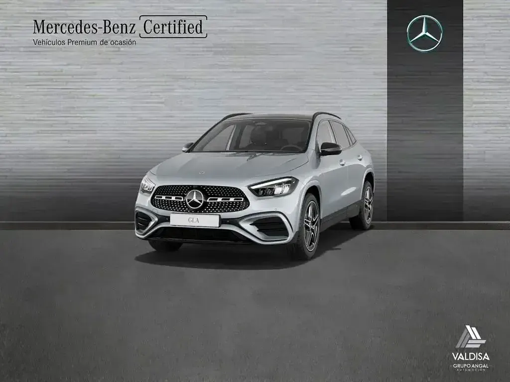 Usado Mercedes GLA200 AMG line 150 CV (110 kW) 2025 SUV