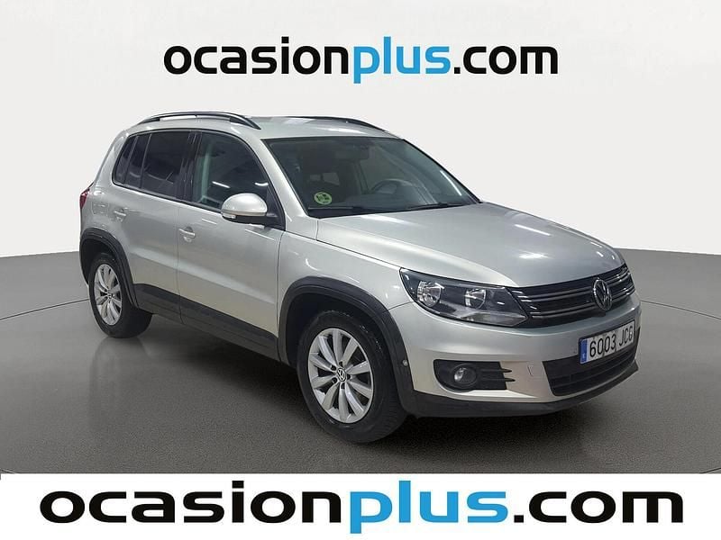 Usado VW Tiguan 110 CV (80 kW) 2015 Gris SUV
