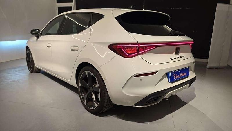 Usado Cupra Leon 150 CV (110 kW) 2023 Blanco Utilitario