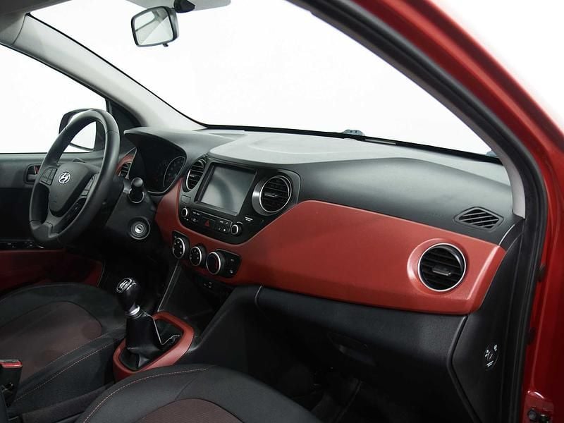 Usado Hyundai i10 67 CV (49 kW) 2019 Granate Utilitario