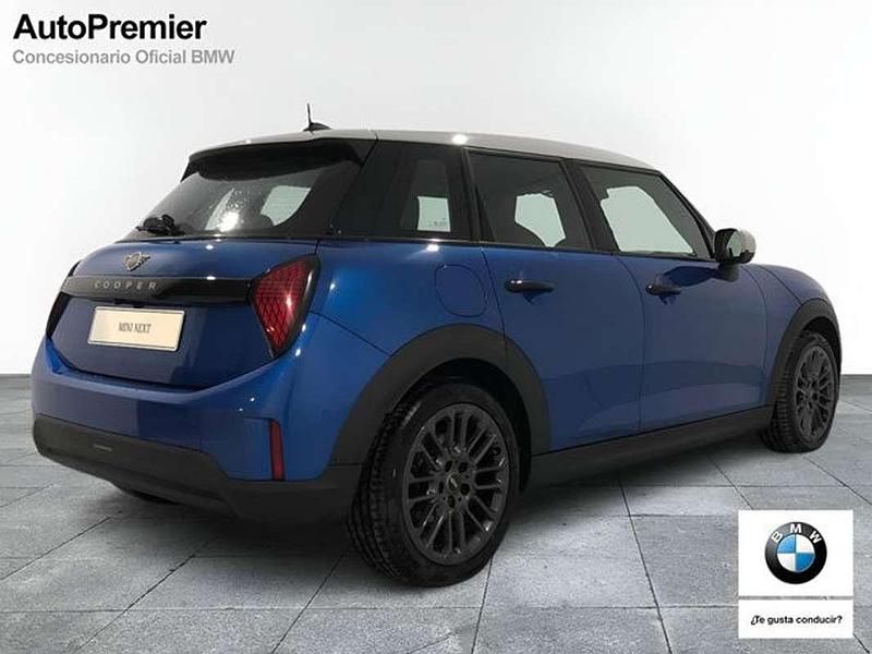 Usado Mini Cooper Essential 156 CV (114 kW) 2025 Azul Utilitario